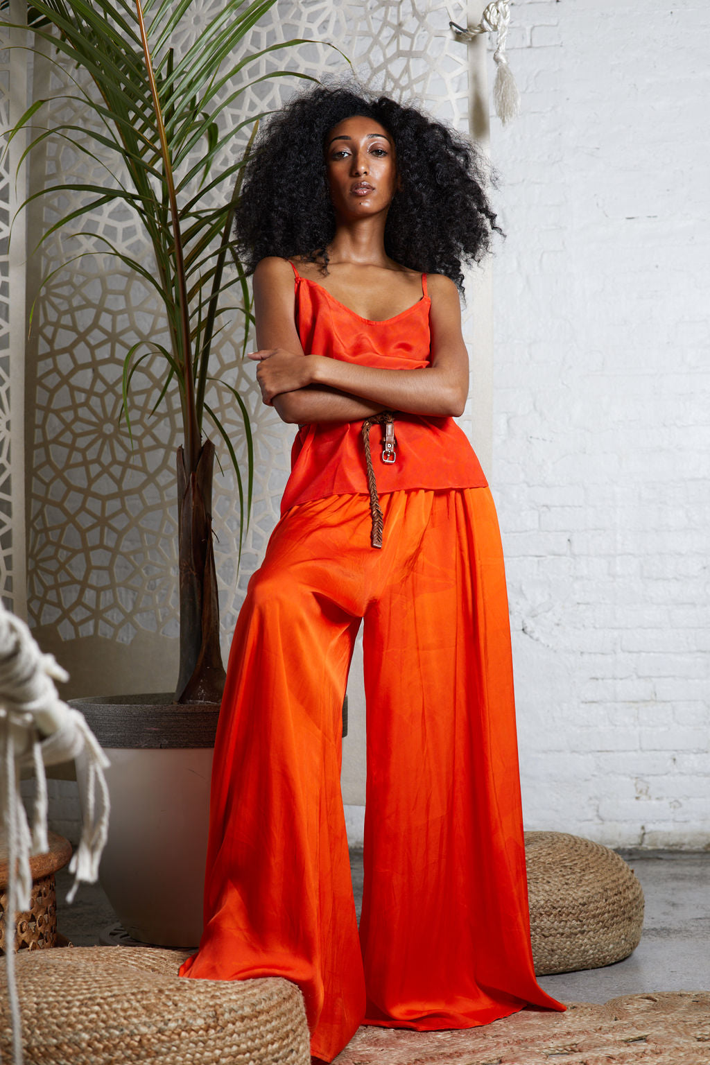 orange dress pants outfit Orange Trousers Styled 6 Ways Sharing six easy to recreate outfit ideas featuring orange trousers. Which color combination is your favorite? Do you have orange pants in your closet? Save this